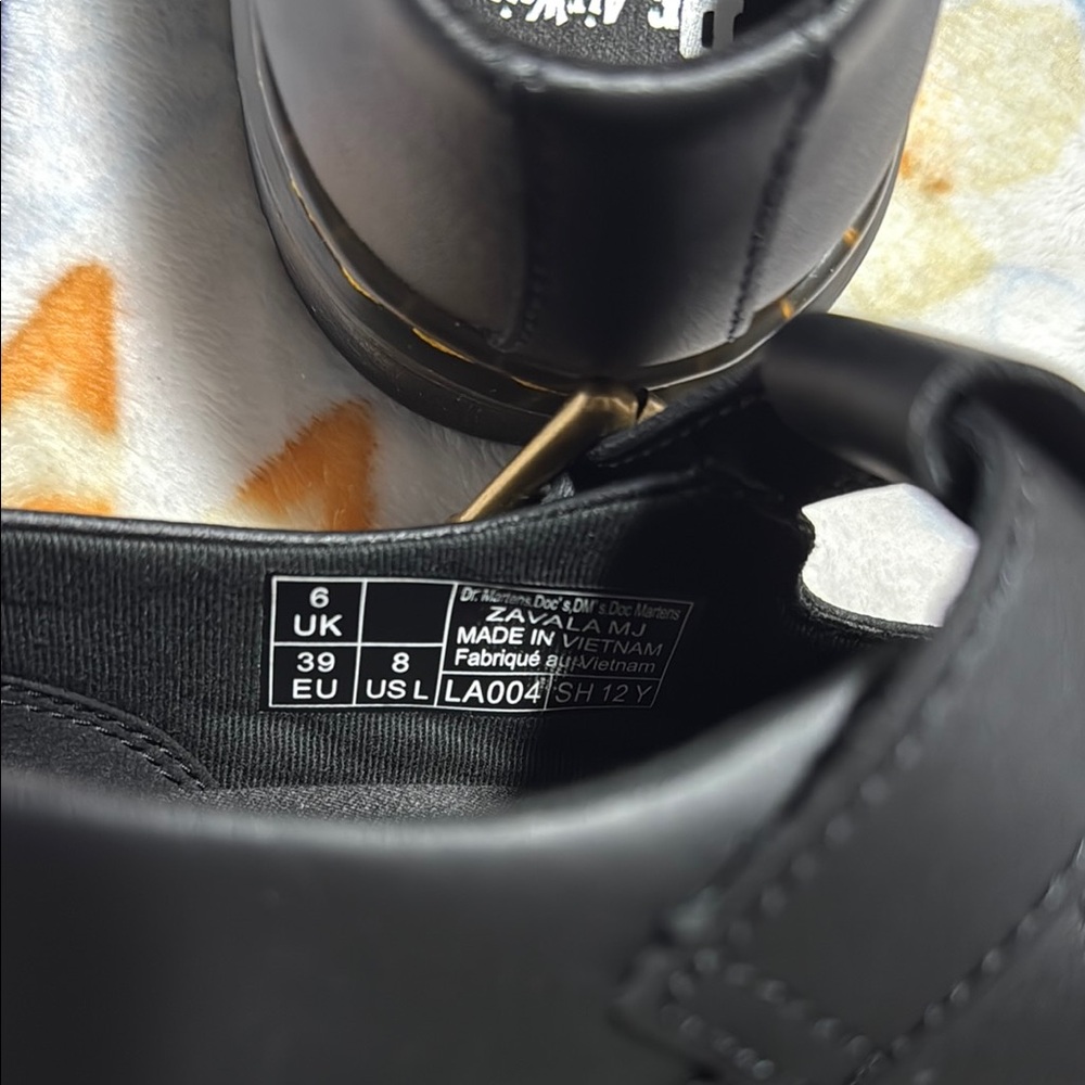 New Dr. Martens Zavala Mary Jane Black Shoes with Rounded Toe in size 8 - Picture 8 of 8